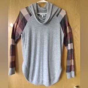 3/$20- Maurice's Cowl Neck Tunic Shirt Size XS